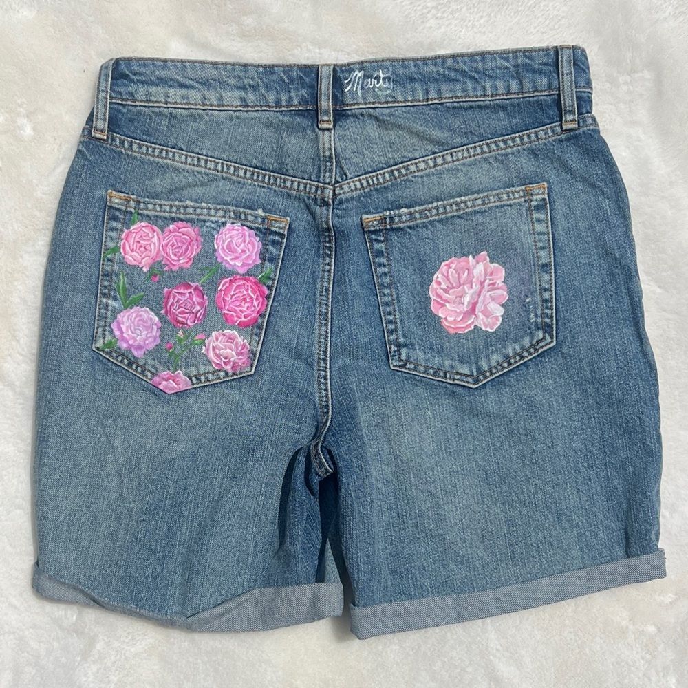 Hand-painted Free People Denim Shorts with Peony Design Size 28